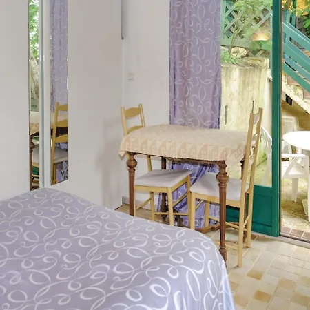 Five-bedroom Holiday In Chiavari